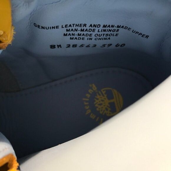 Rare Staple Design 2007 Easter Timberlands - Picture 7 of 8